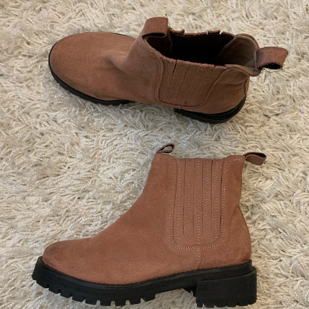 PLATFORM PINK BOOTS FROM Jeffrey Campbell